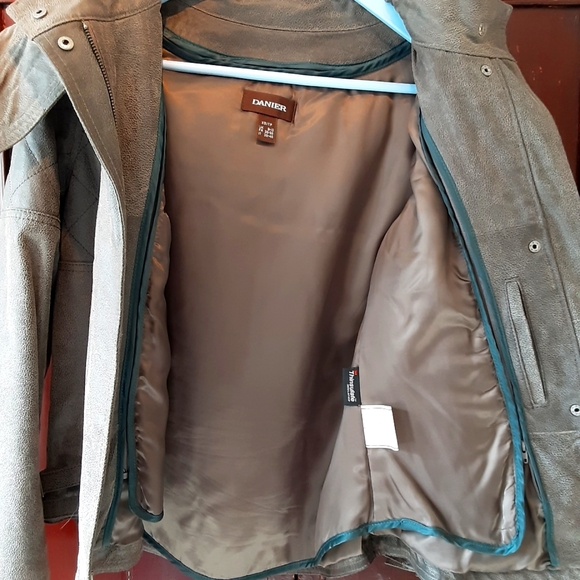 Danier leather moto jacket with removal thinsulate lining and removal hood - Picture 2 of 3